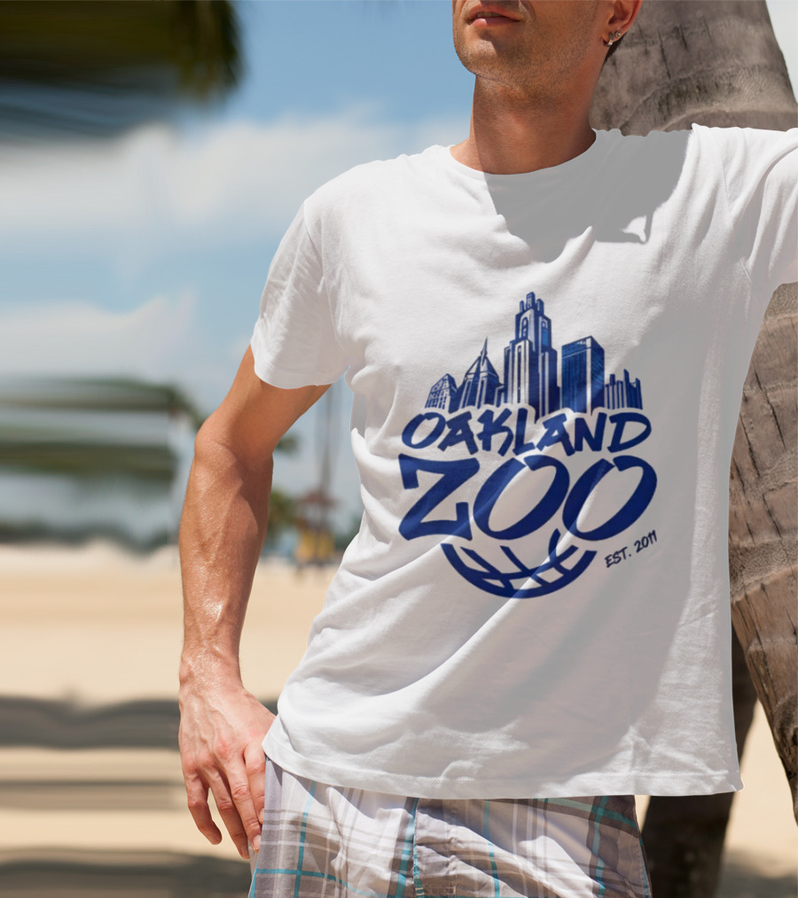 Pitt Panthers Oakland Zoo You Vs The Zoo Est 2001 T-Shirt