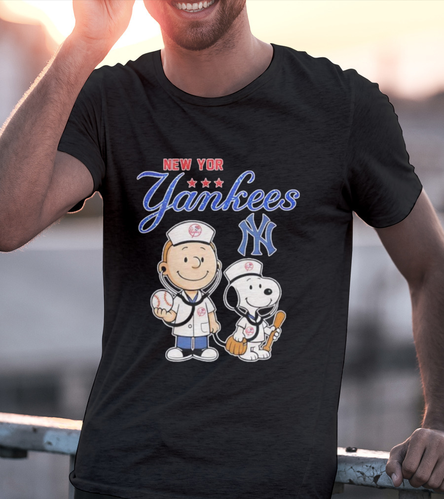 New York Yankees Charlie Brown Snoopy Nurse Peanuts T-Shirt