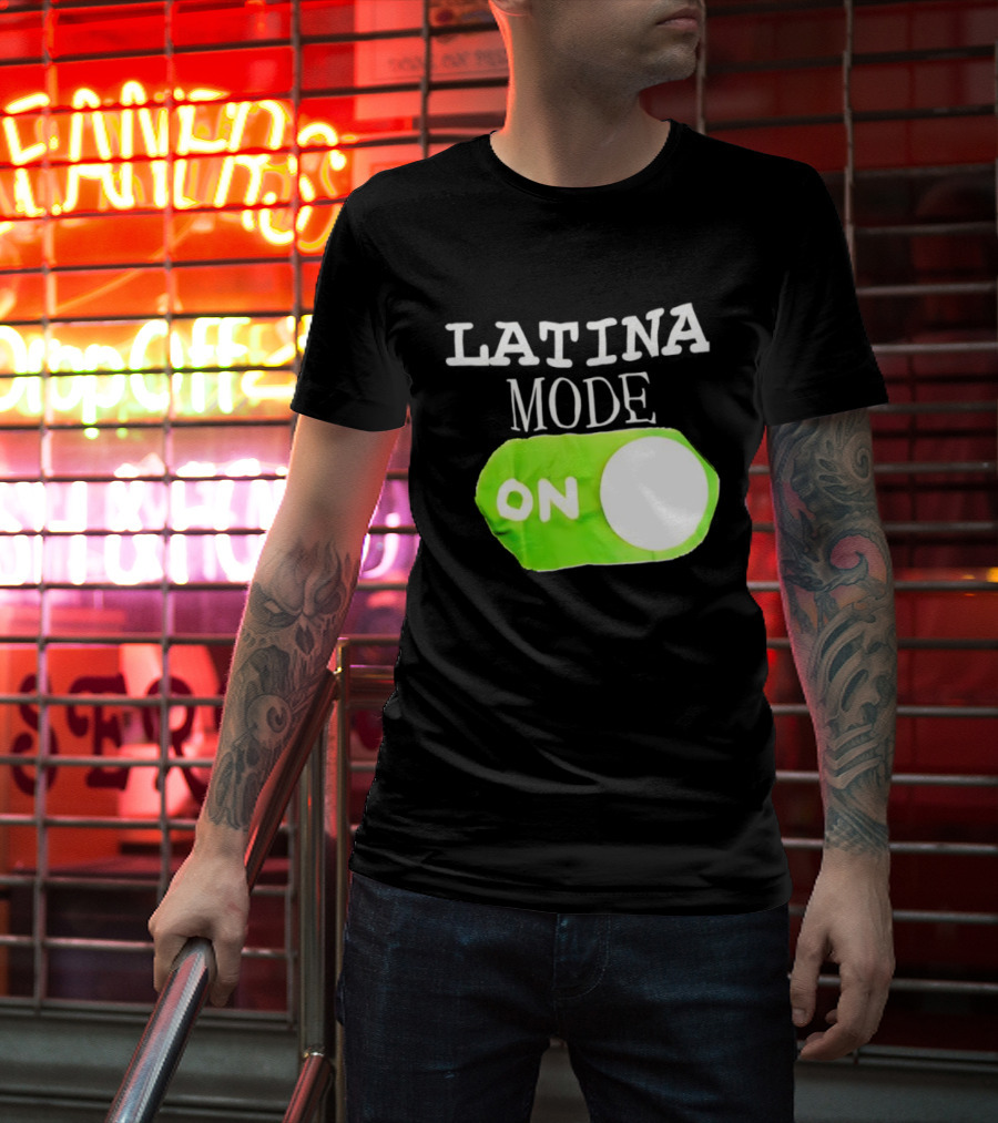 Latina Mode On Switch Green Circle T-Shirt