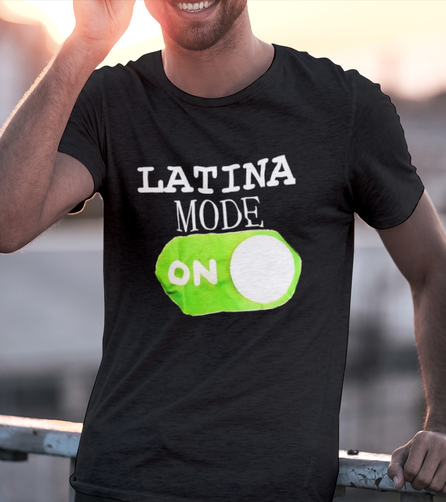 Latina Mode On Switch Green Circle T-Shirt