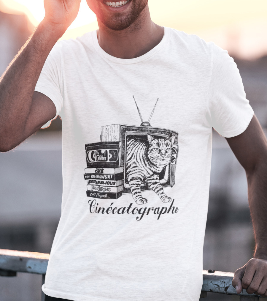 Cinécatographe Cat TV With Retro Television And Books T-Shirt