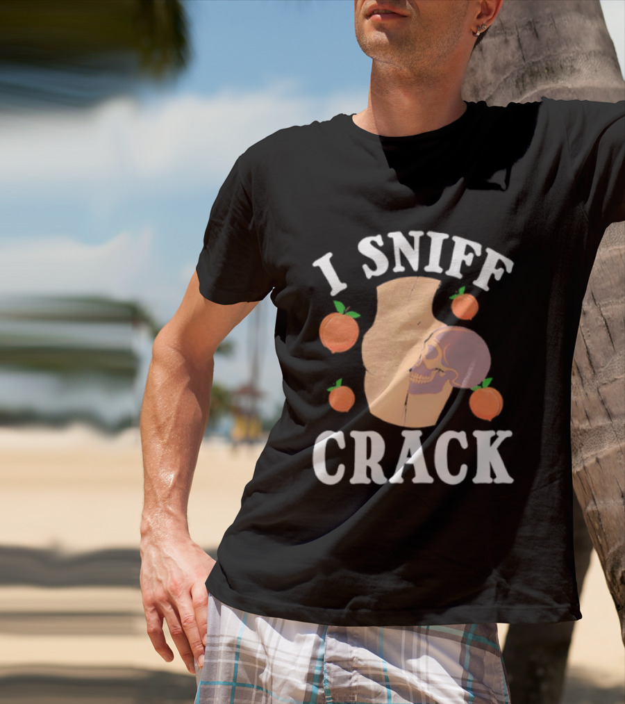 I Sniff Crack Skull Peach Vase Humor T-Shirt