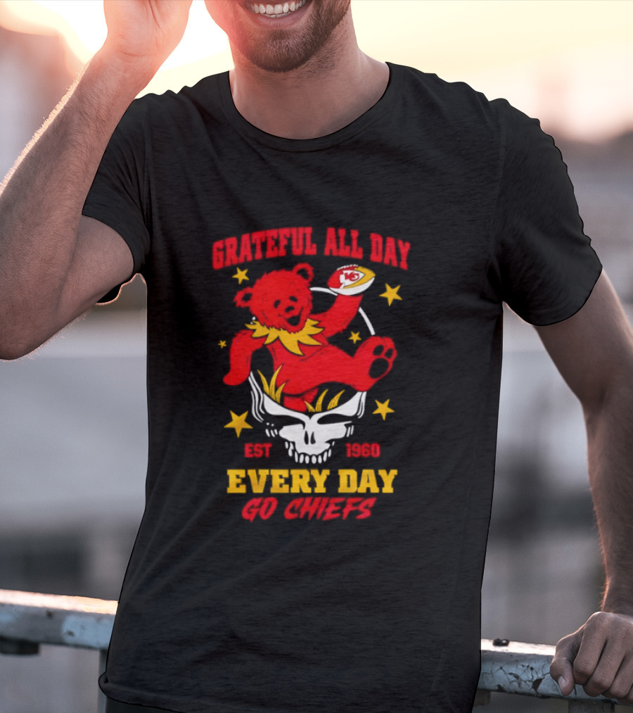 Grateful All Day Every Day Go Chiefs Est 1960 Kansas City Chiefs X Grateful Dead T-Shirt