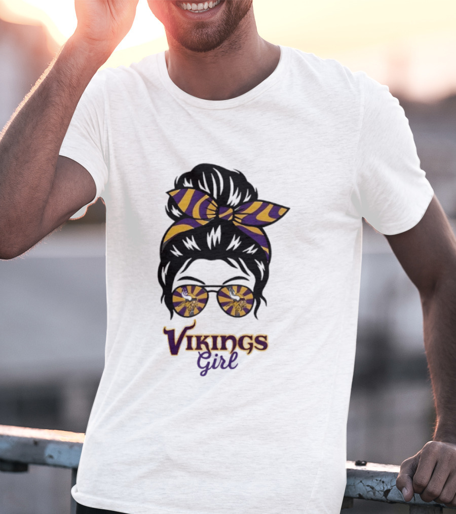 Minnesota Vikings Girl Messy Bun Sunglasses Fan T-Shirt