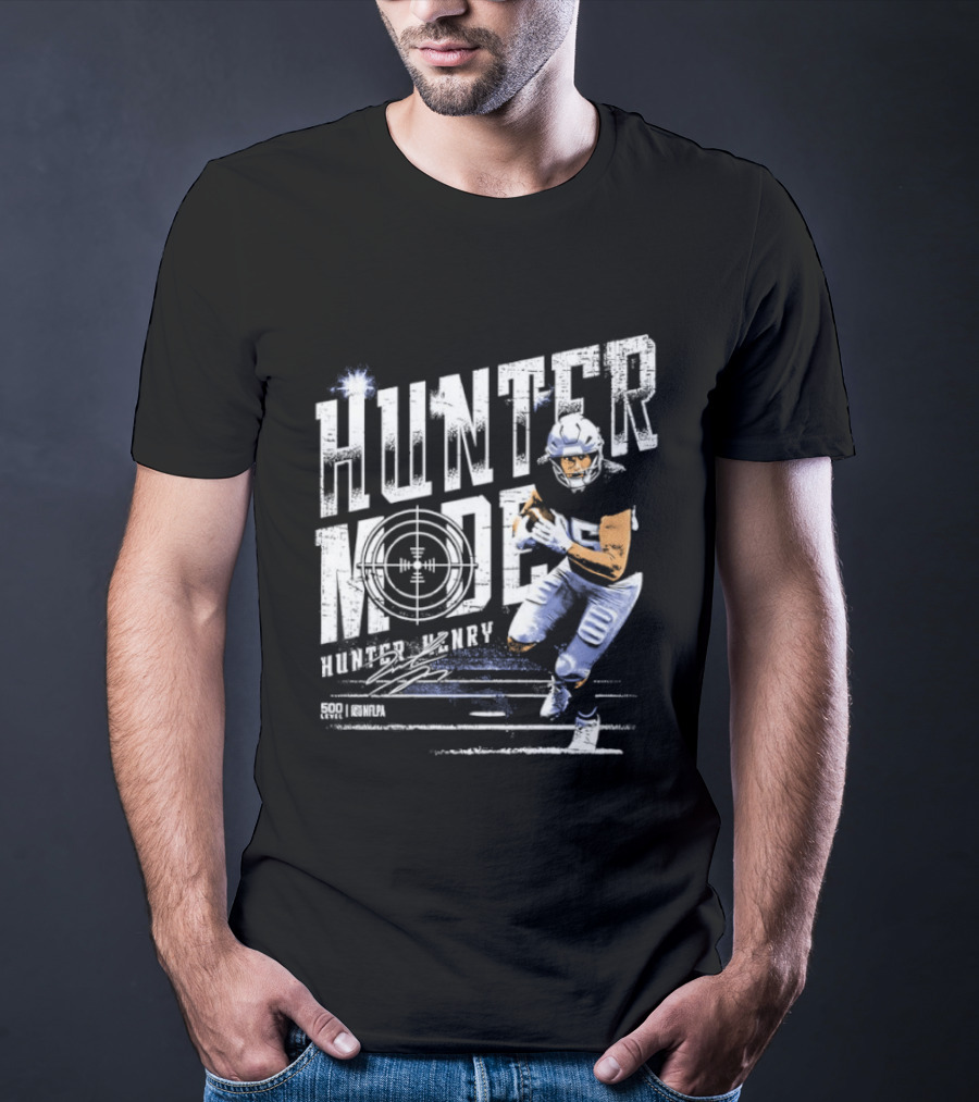 Hunter Henry Hunter Mode New England Patriots Target Accuracy Football T-Shirt