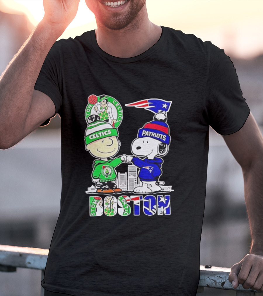 Charlie Brown Snoopy Celtics Patriots Boston Fist Bump T-Shirt