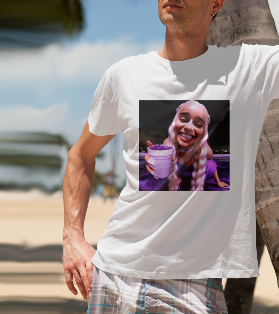 Emilia Clarke Purple Cup Queen Of Dragons Vibrant Smile T-Shirt