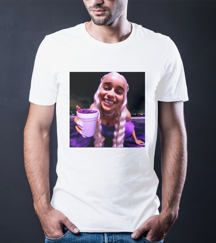 Emilia Clarke Purple Cup Queen Of Dragons Vibrant Smile T-Shirt