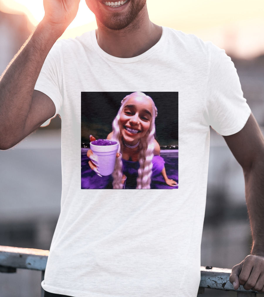 Emilia Clarke Purple Cup Queen Of Dragons Vibrant Smile T-Shirt