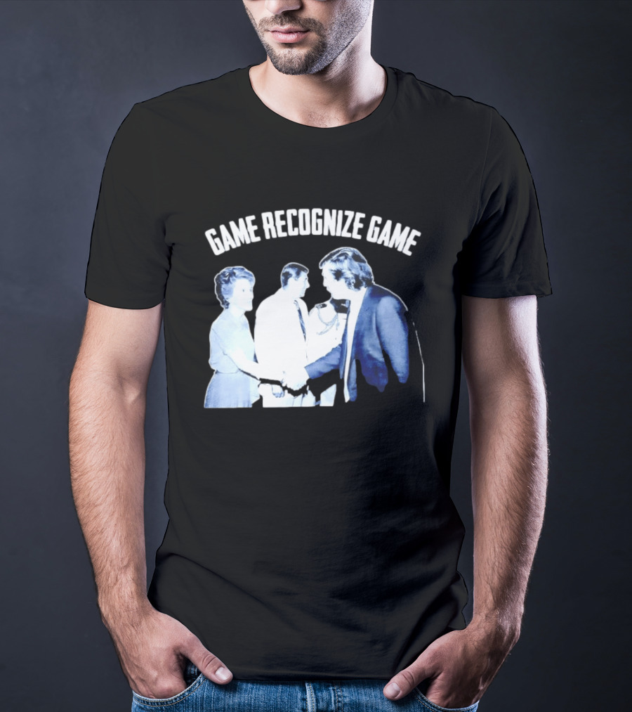 Game Recognize Game Donald Trump Shakes Hands With Ronald Reagan T-Shirt