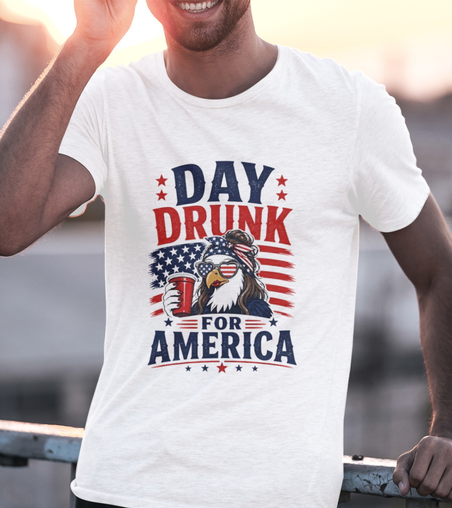 Day Drunk For America Patriotic Eagle With Flag And Red Cup T-Shirt