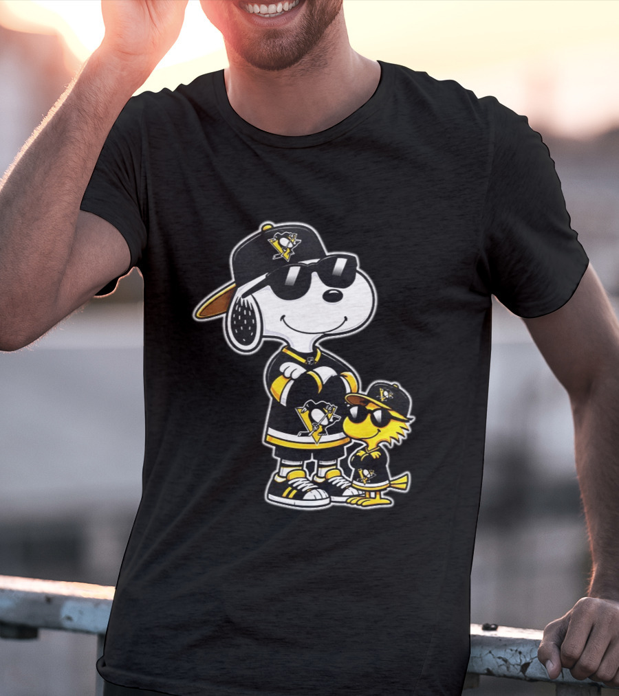Snoopy Woodstock Pittsburgh Penguins NHL 2026 Sports Fan Collaboration T-Shirt