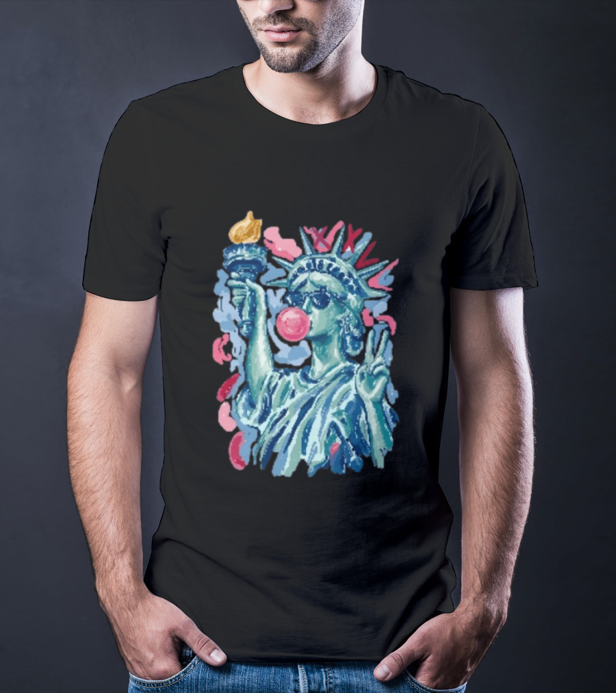 Statue Of Liberty With Bubble Gum And Peace Sign For 4th Of July T-Shirt