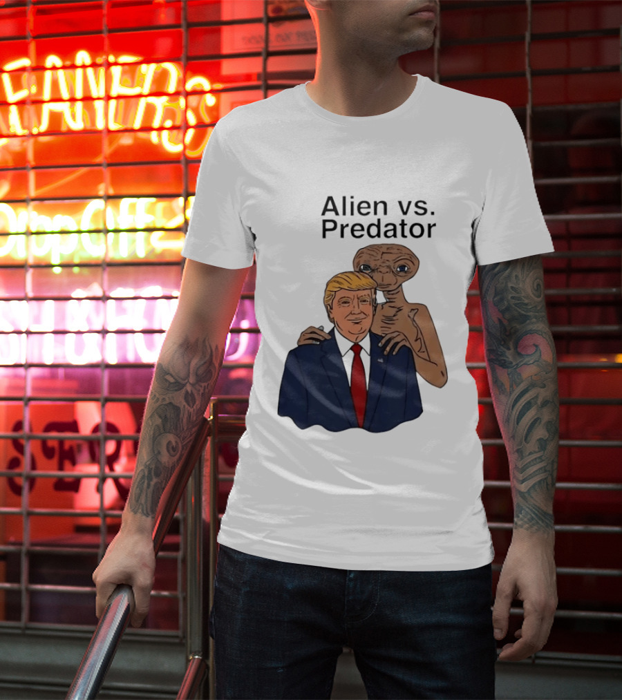Alien Vs Predator Donald Trump ET Parody Fashion T-Shirt