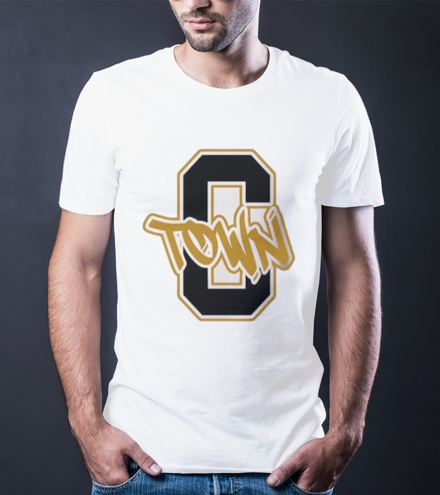 O Town Vintage Varsity Style בצ פjfgh T-Shirt