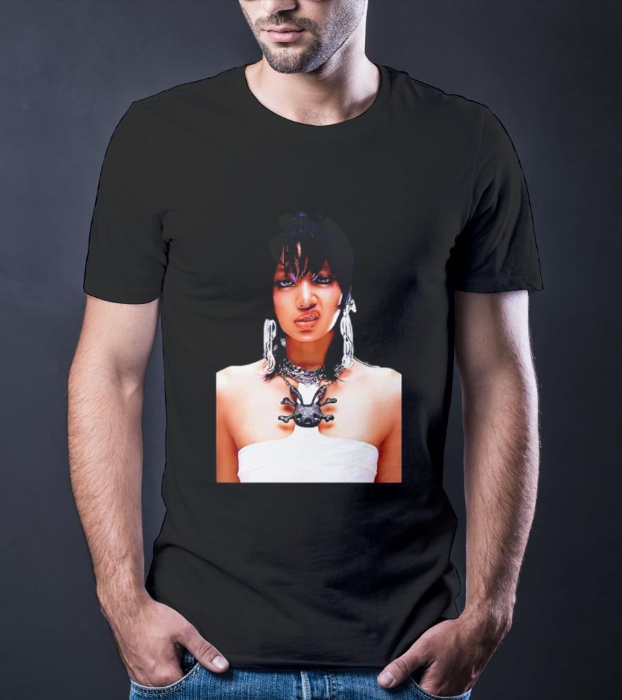 Lisa Rockstar Blackpink V1 Necklace And Earrings T-Shirt