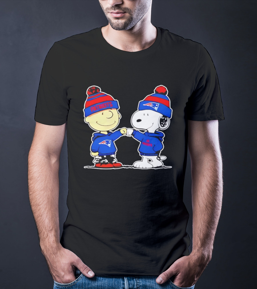 Snoopy And Charlie Brown Patriots Beanie Fist Bump T-Shirt