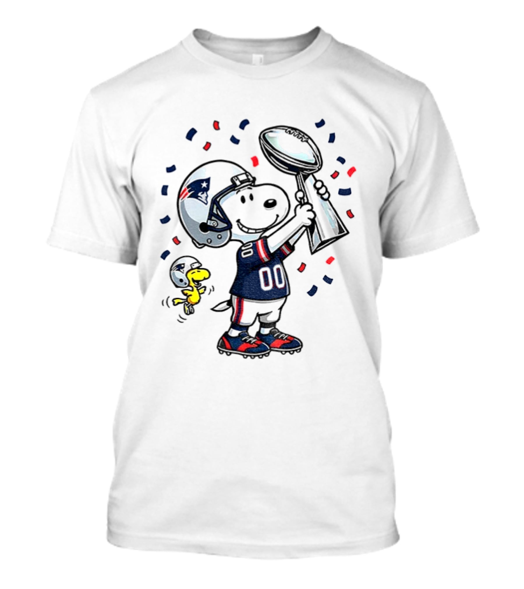Snoopy Woodstock NFL New England Patriots Football Super Bowl Fun T-Shirt