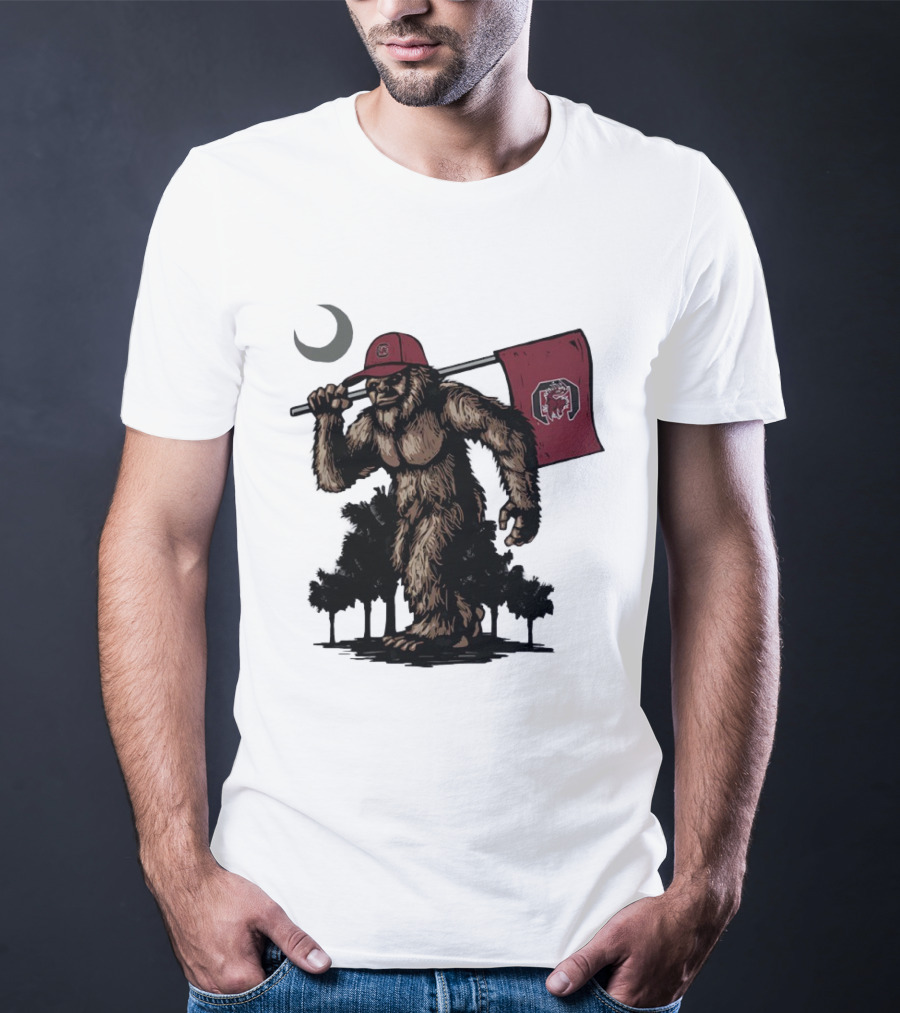 Bigfoot Carrying South Carolina Gamecocks Flag Under Moonlight T-Shirt