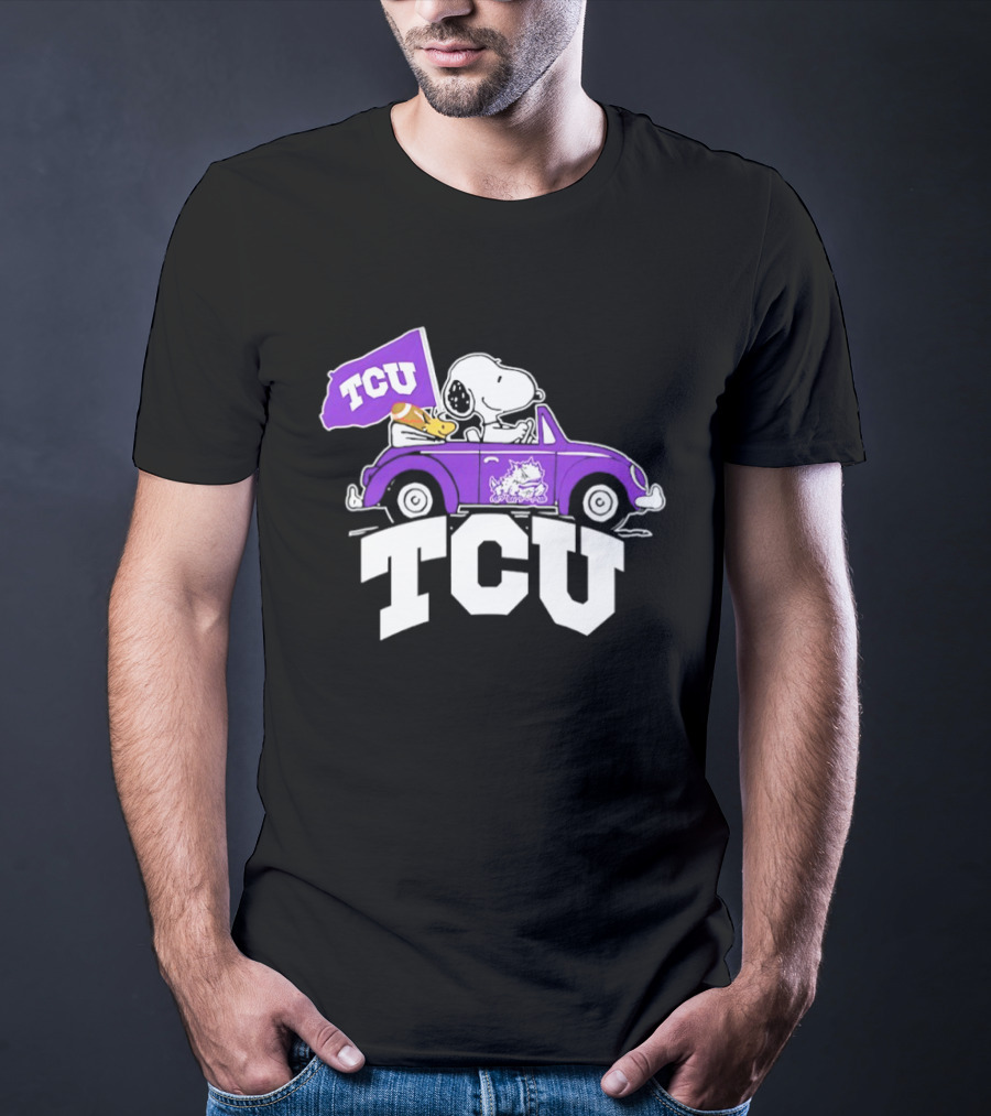 Snoopy Woodstock Driving Purple Car TCU Horned Frogs Flag T-Shirt