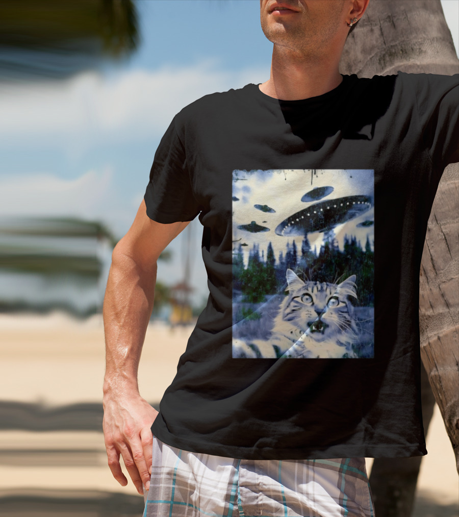 UFO Cat Extraterrestrial Surprise Scene T-Shirt