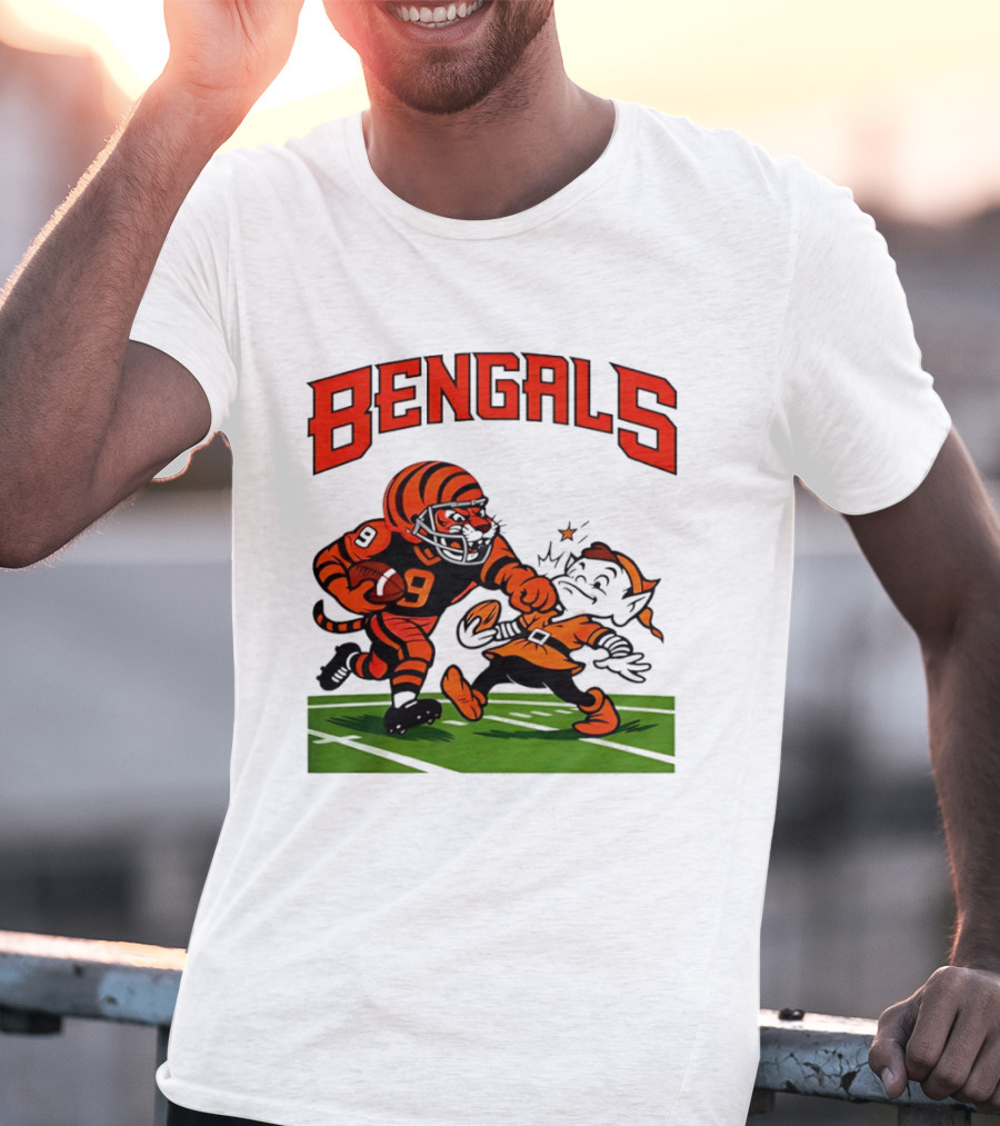 Bengals Tiger Player Tackling Browns Elf Cleveland Rivalry T-Shirt