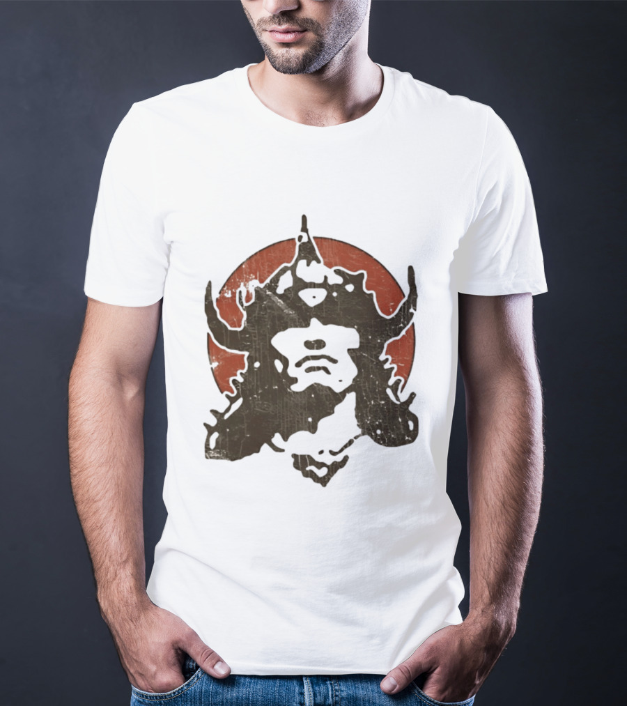 Conan Barbarian Viking Warrior Helm On Red Circle T-Shirt