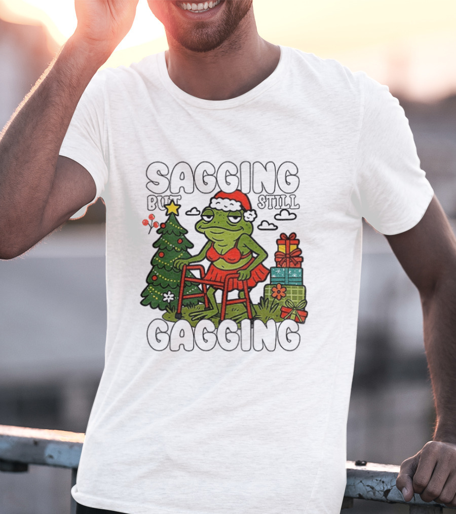 Sagging But Still Gagging Frog Santa Hat Christmas Tree Presents T-Shirt