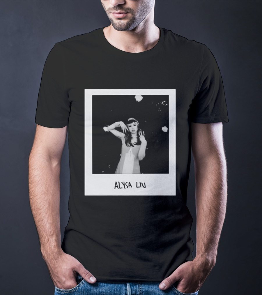Laufey Alysa Liu 2026 Vintage Monochrome Photography T-Shirt