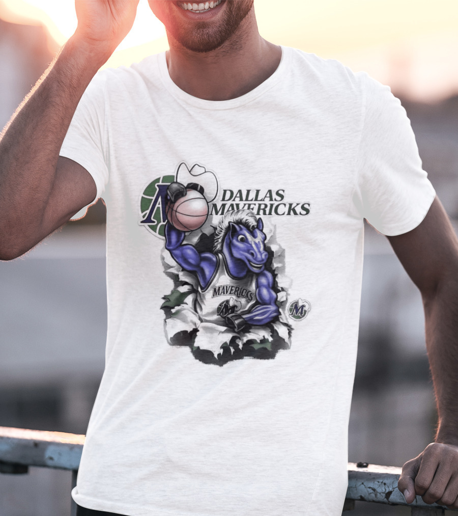 Dallas Mavericks Mitchell & Ness Breakthrough Basketball Horse T-Shirt