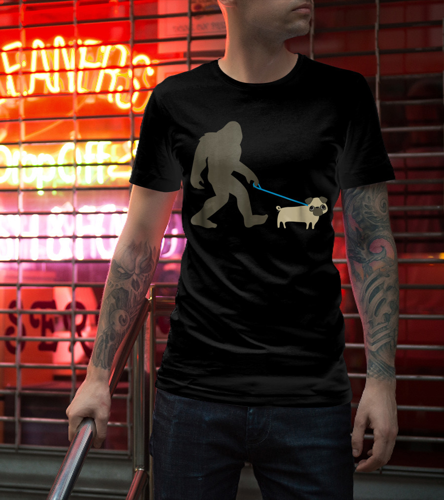 Bigfoot Walking Pug Funny Cute Sasquatch Dog Leash T-Shirt