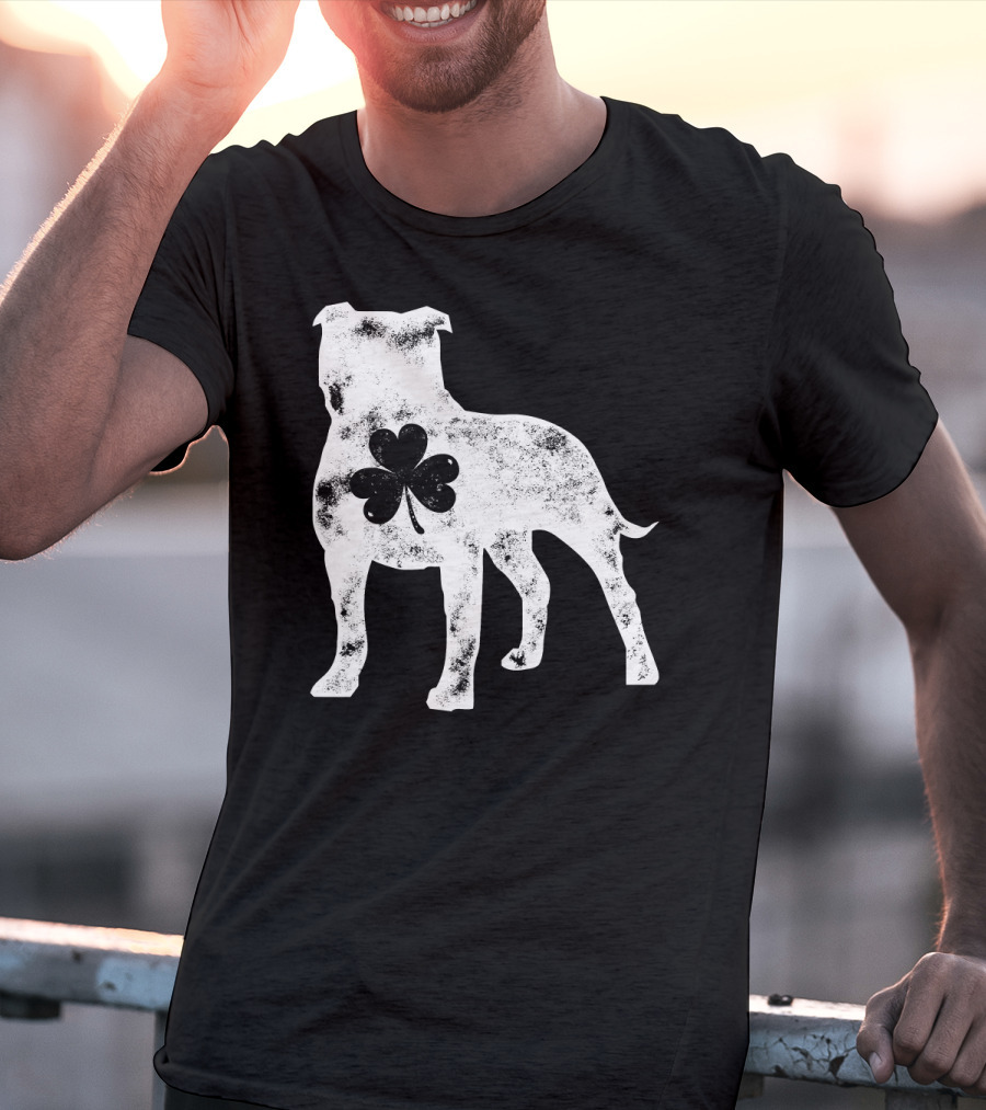 Pit Bull Shamrock St Patricks Day Dog Lover Men T-Shirt