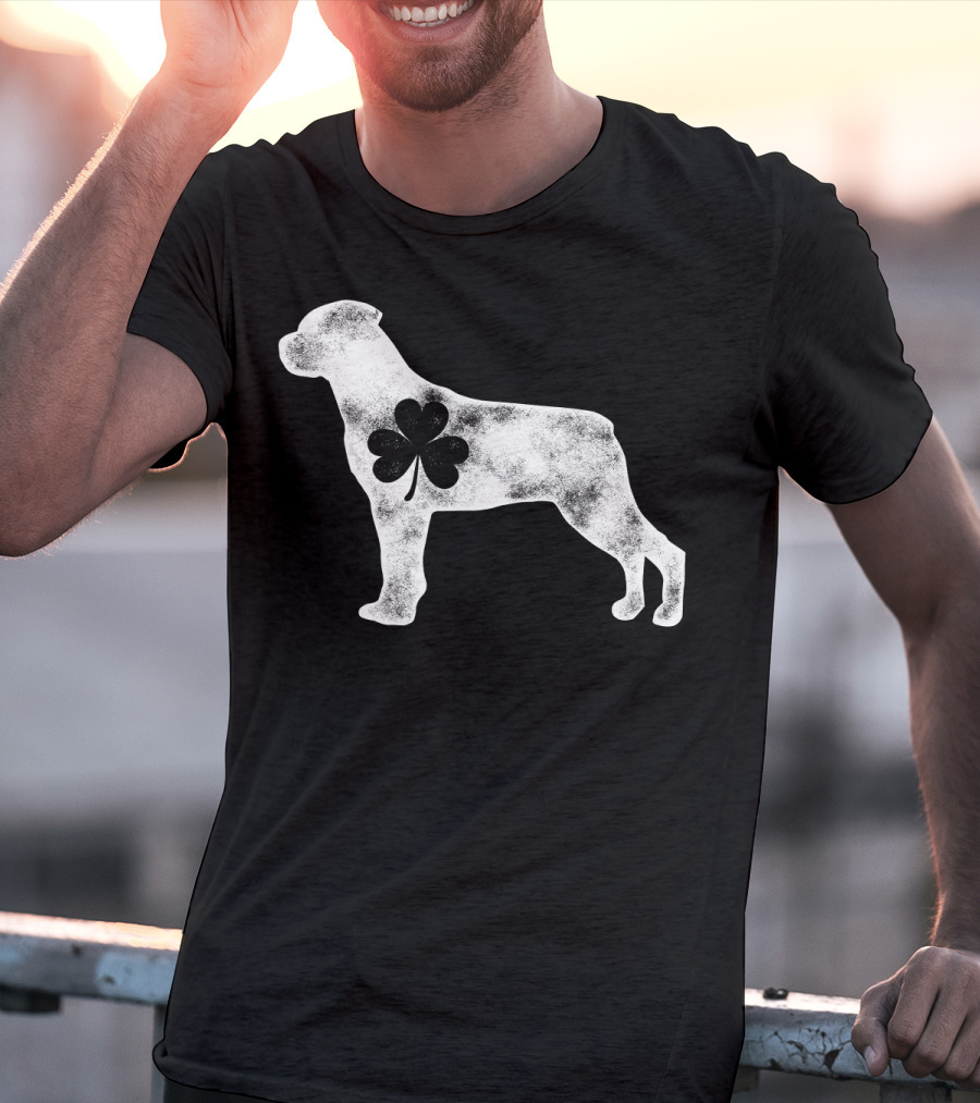 Rottweiler Shamrock St Patricks Day Dog Lover Men T-Shirt