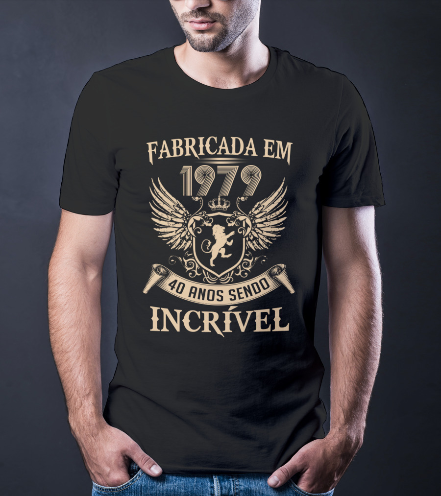 Fabricada Em 1979 40 Anos Sendo Incrível Leão Asa Escudo Coroa T-Shirt