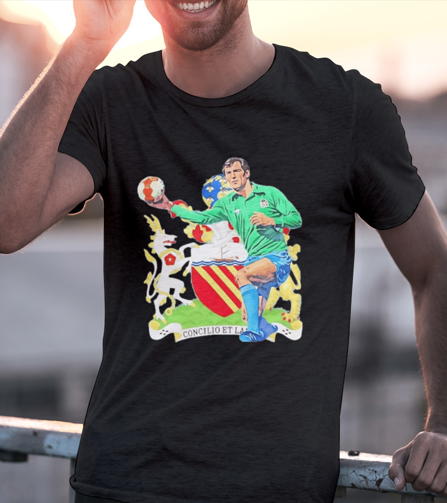 Joe Corrigan Manchester City Goalkeeper Concilio Et Labore Crest T-Shirt