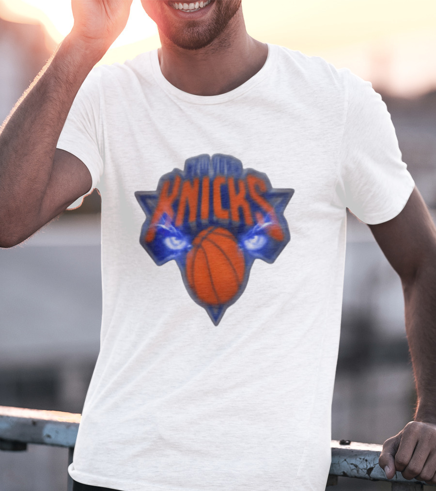Blurry New York Knicks Basketball With Eye Motif T-Shirt