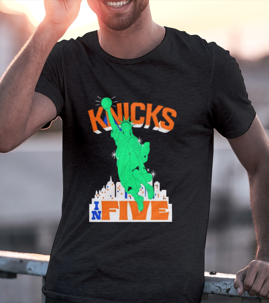 Knicks Statue Of Liberty Dunk In Five Basketball Cartoon Skyline T-Shirt