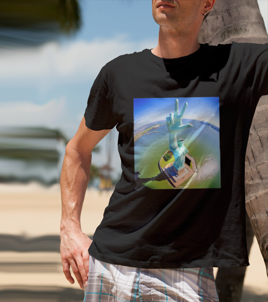 Jalen Brunson Statue Of Liberty Victory Gesture Photo T-Shirt