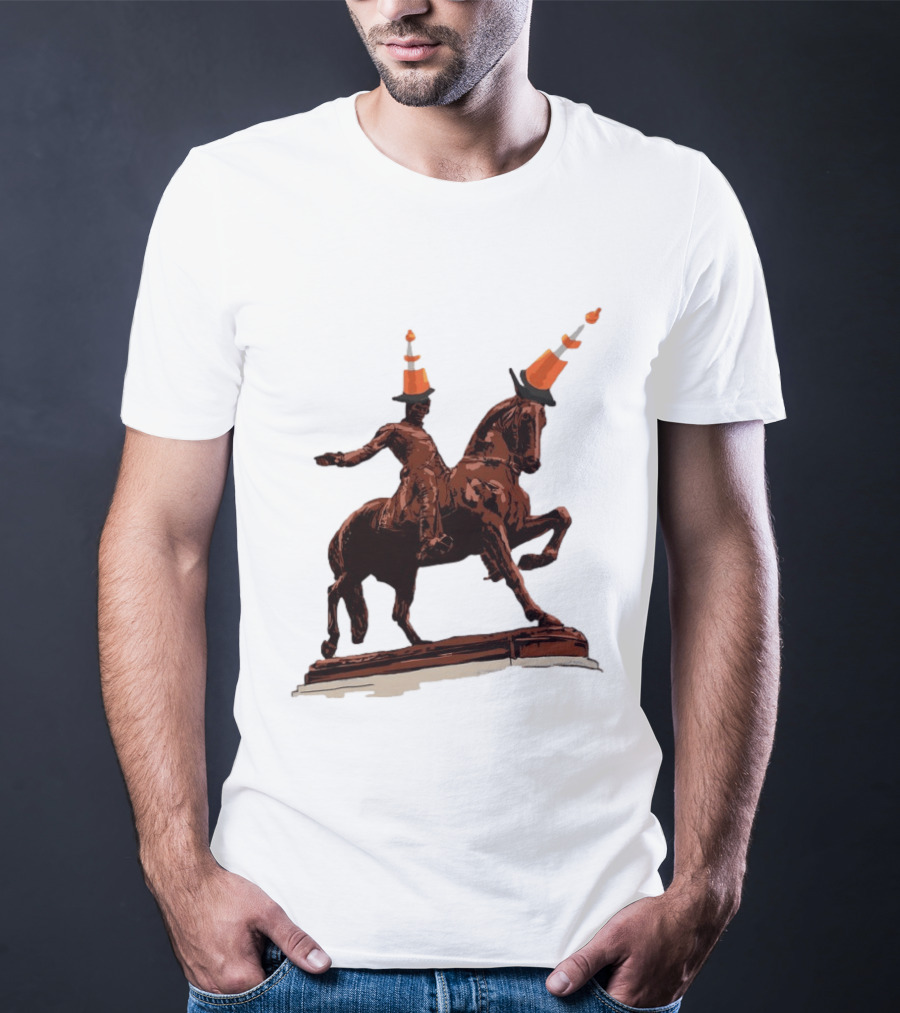 Duke Of Wellington Statue Cone Hat Glasgow Scottish T-Shirt