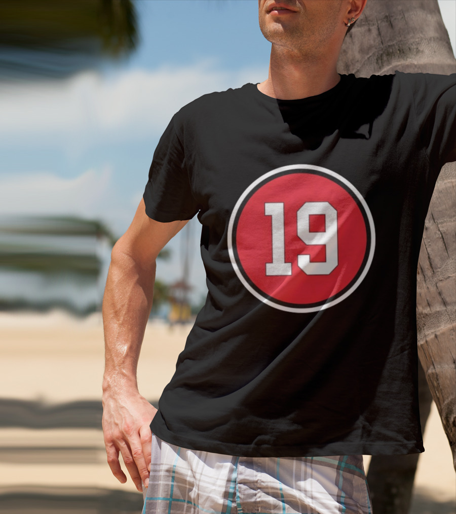Chicago Blackhawks Jonathan Toews 19 Retirement Commemorative T-Shirt