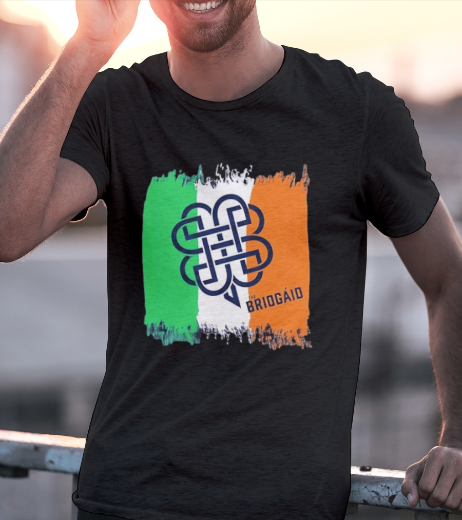 The Briogáid Celtic Knot Irish Flag T-Shirt