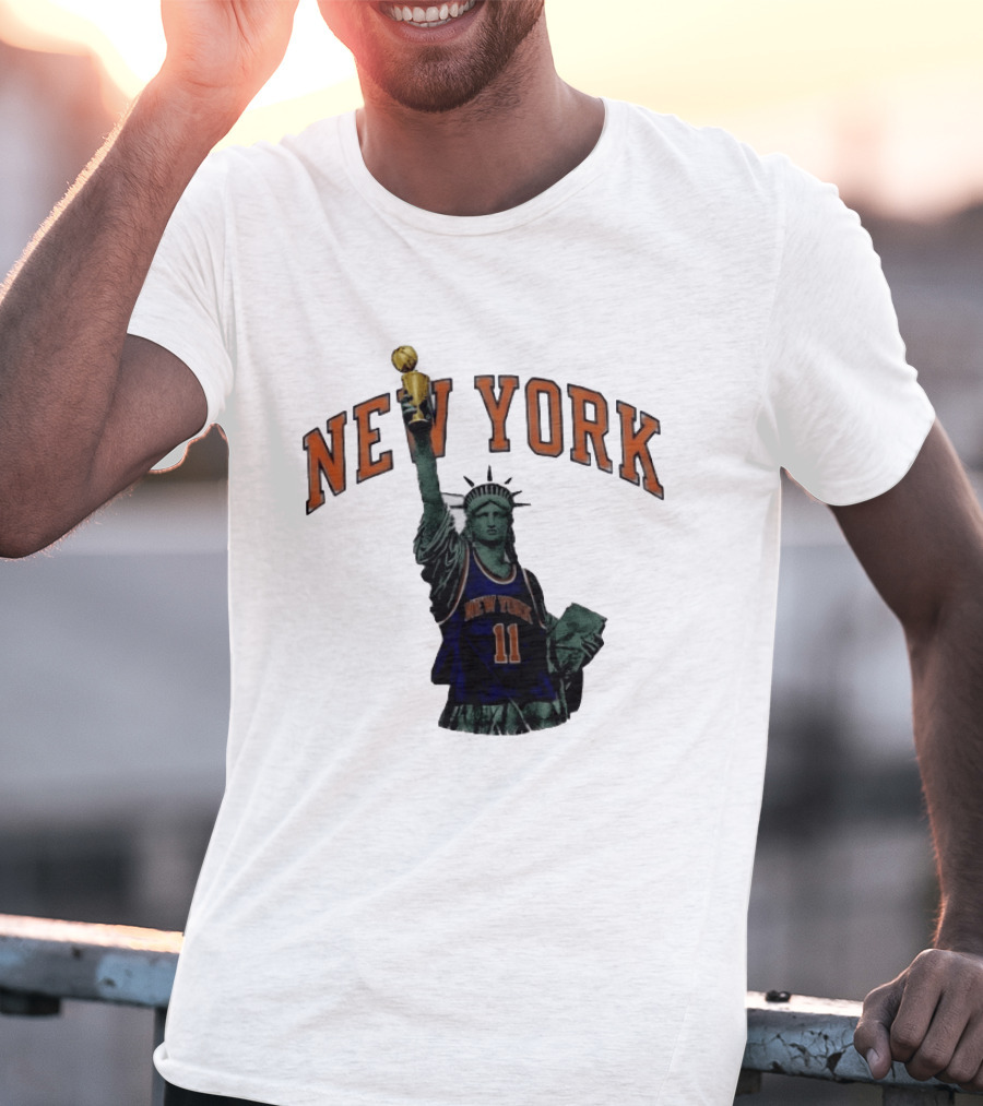 New York Knicks Jalen Brunson Statue Liberty Trophy Meme T-Shirt