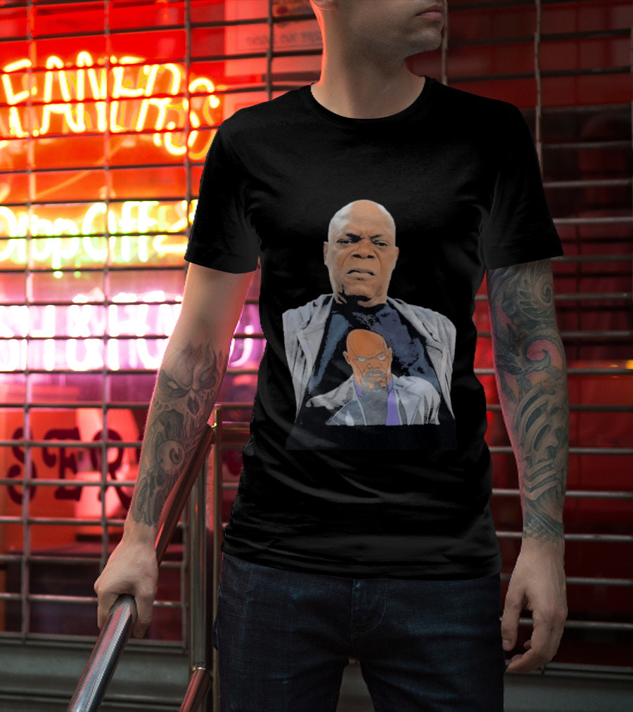 Samuel L. Jackson Wearing Himself On T-Shirt