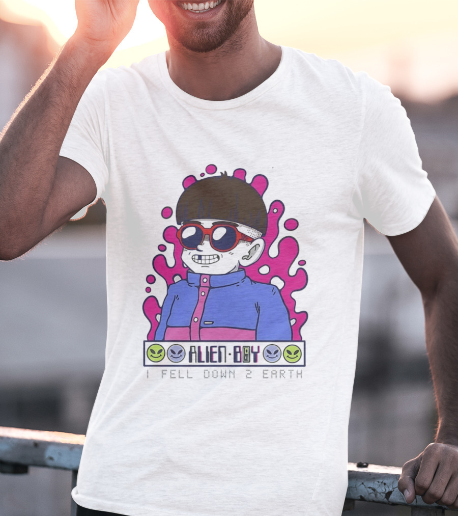Alien Boy I Fell Down 2 Earth Cool Kid Retro Pink Smiley Vibes T-Shirt