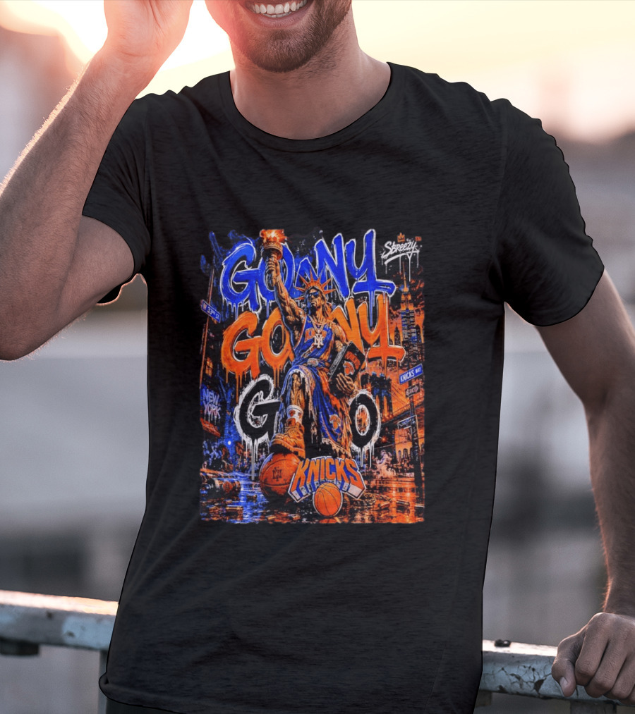 GO NY GO NY GO Knicks Basketball Statue Street T-Shirt