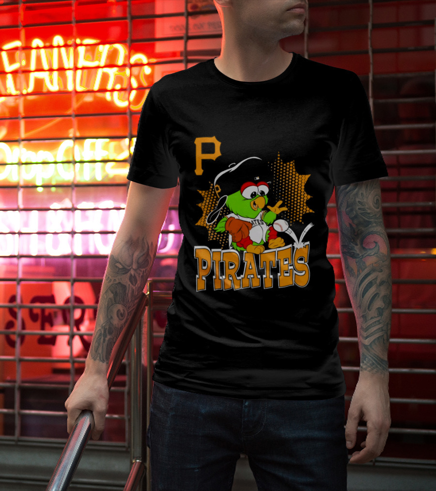 P Pittsburgh Pirates MLB Team Parrot Baseball T-Shirt