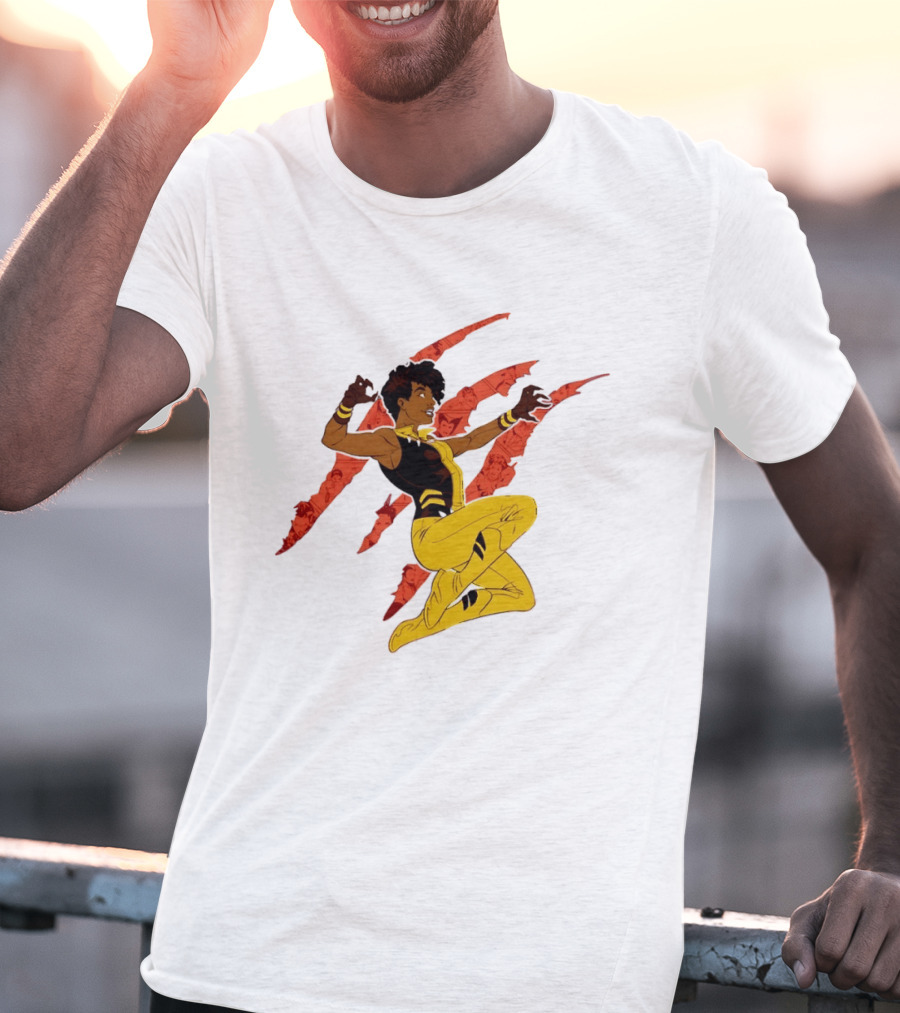 Superhero Vixen DC Comics Heroic Action Scratches T-Shirt
