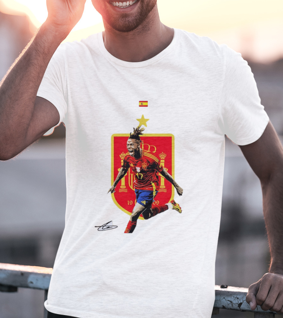 Nico Williams España Número 19 Escudo De La Selección Española Flag T-Shirt