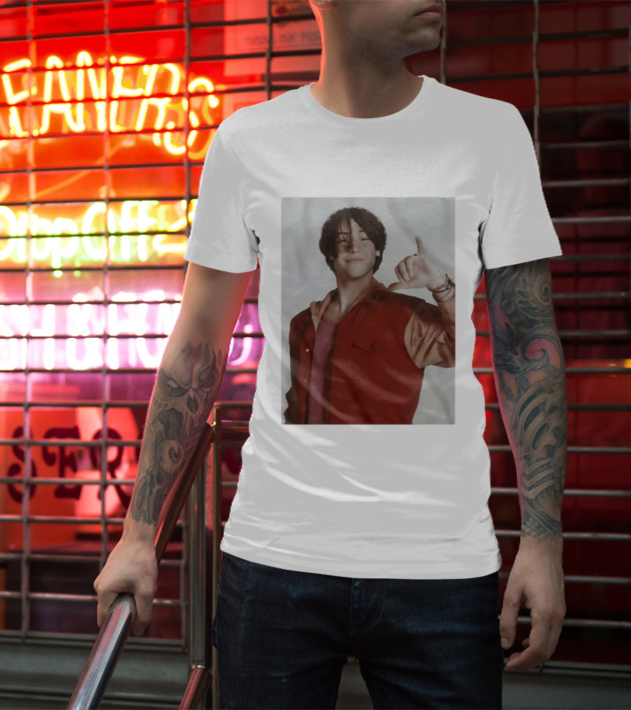Keanu Reeves Hang Loose 90s Vintage Style Nostalgia Iconic Gesture T-Shirt