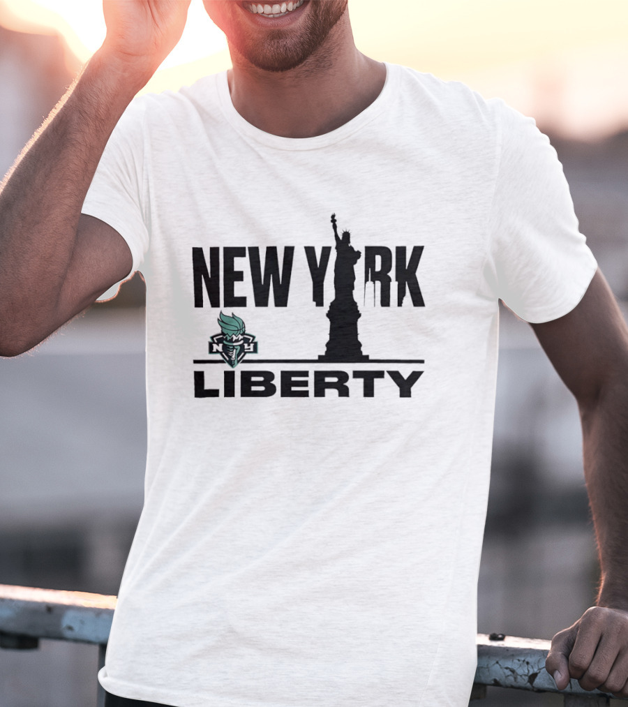 New York Liberty WNBA Basketball Statue Of Liberty Skyline T-Shirt